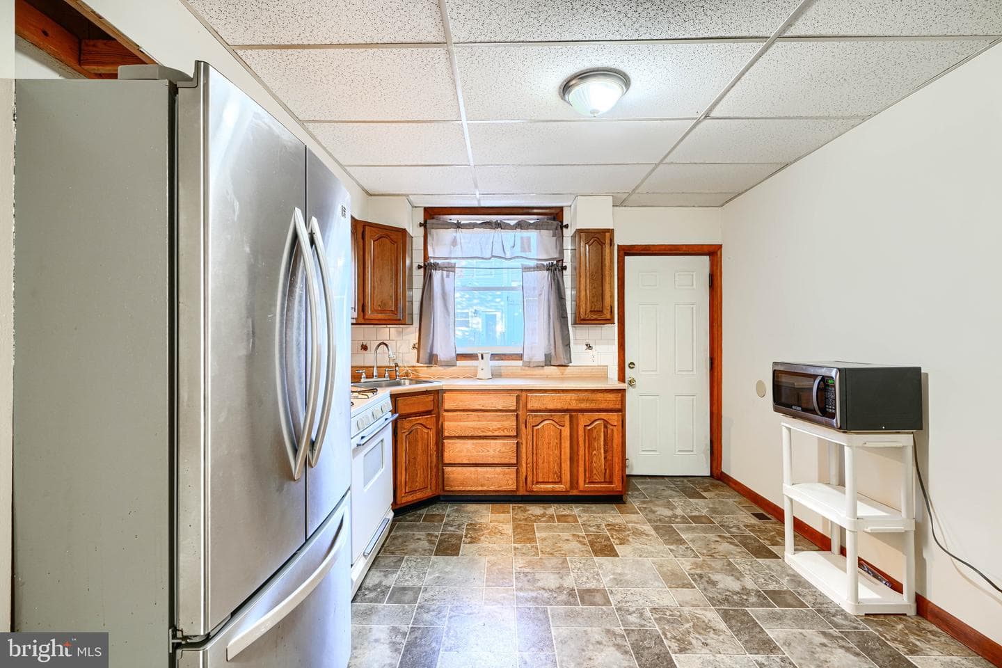 3912 Pratt Street E photo 9