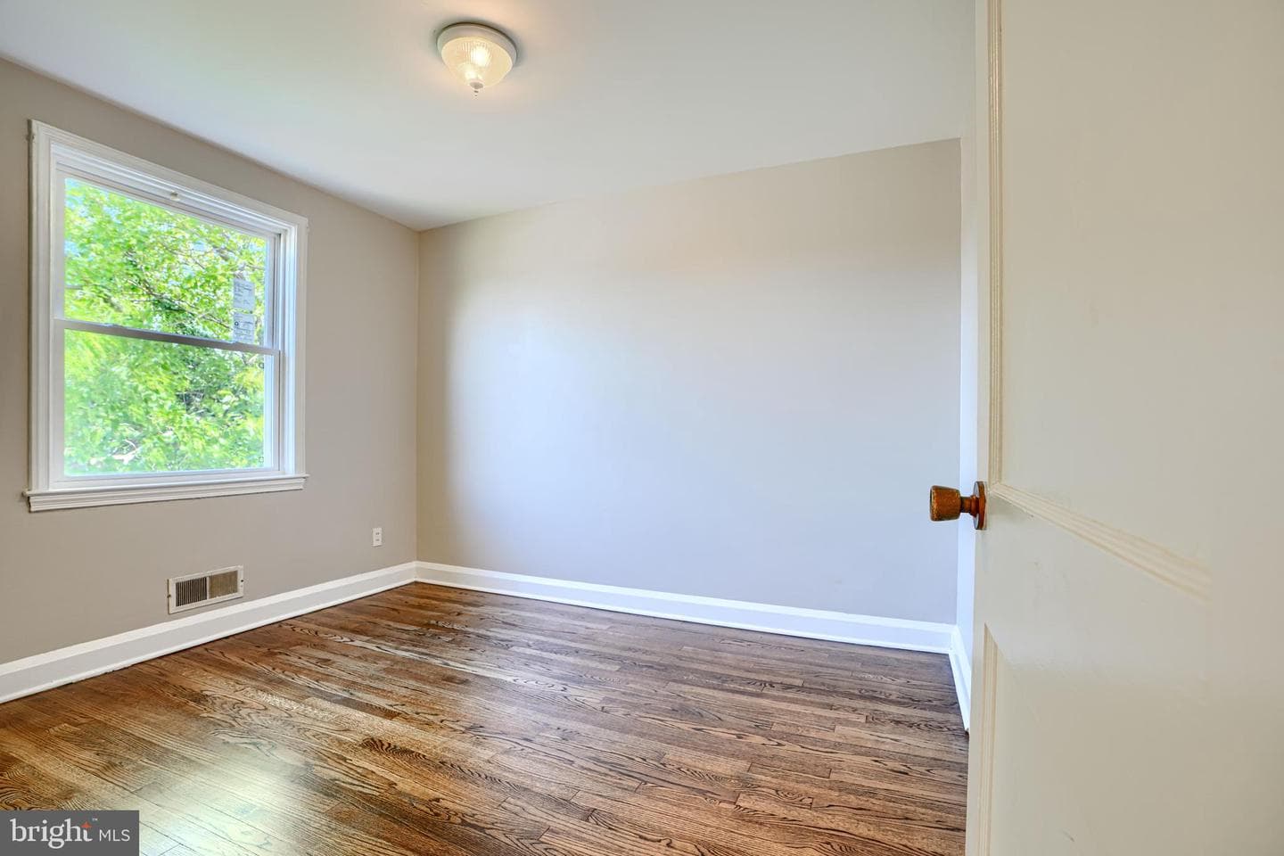4102 Dudley Avenue photo 15