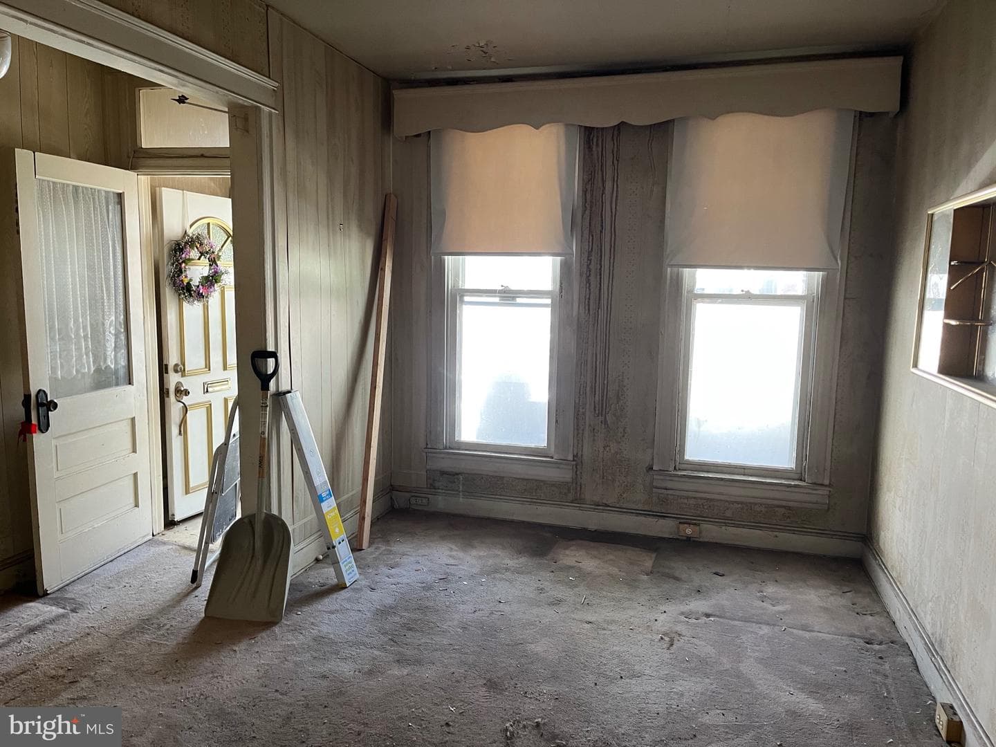 419 Ilchester Avenue photo 3