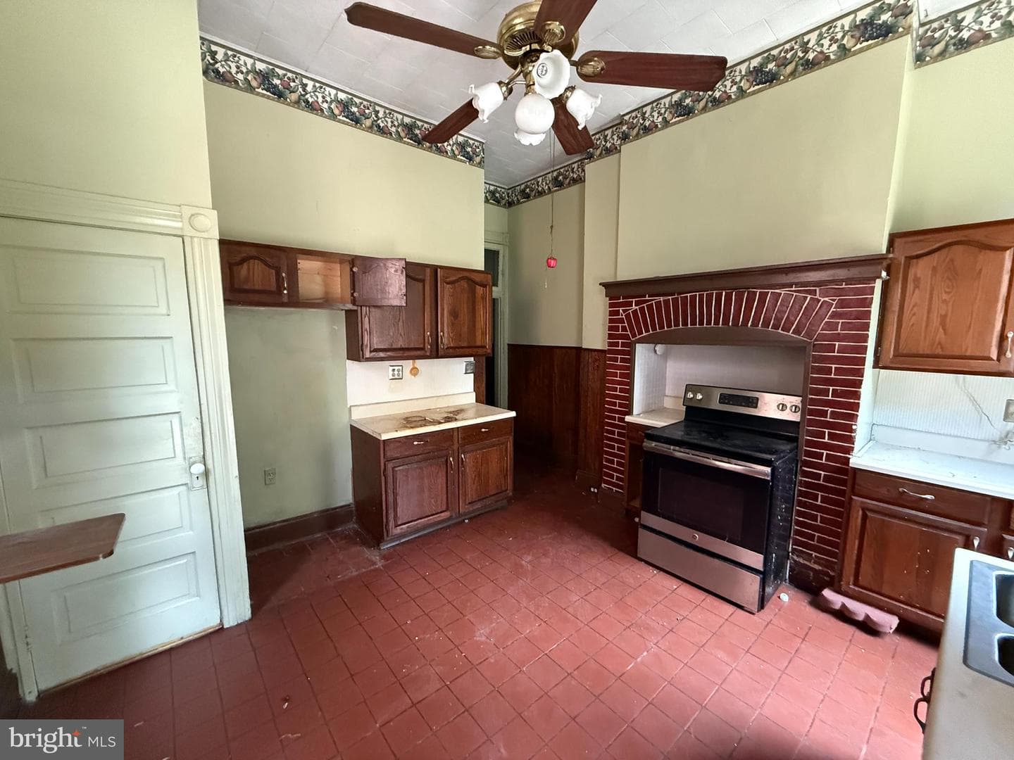 2036 Park Avenue photo 2