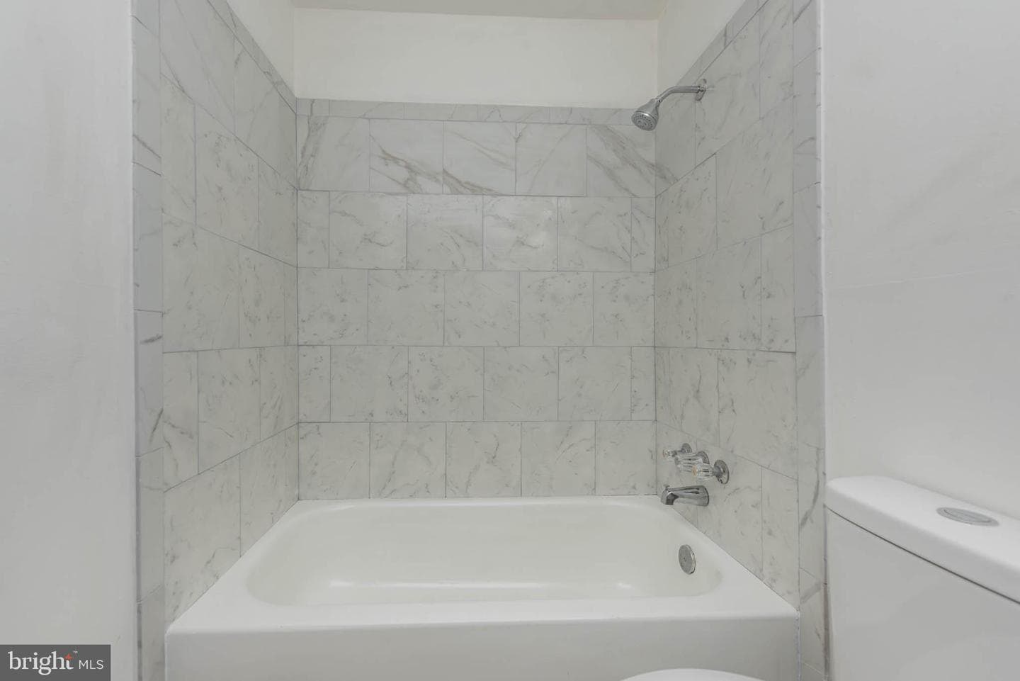 1737 N Dallas Street photo 9