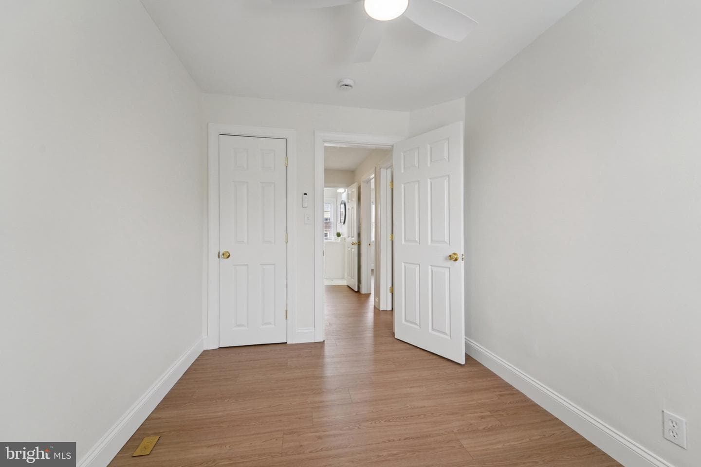 827 N Augusta Avenue photo 12