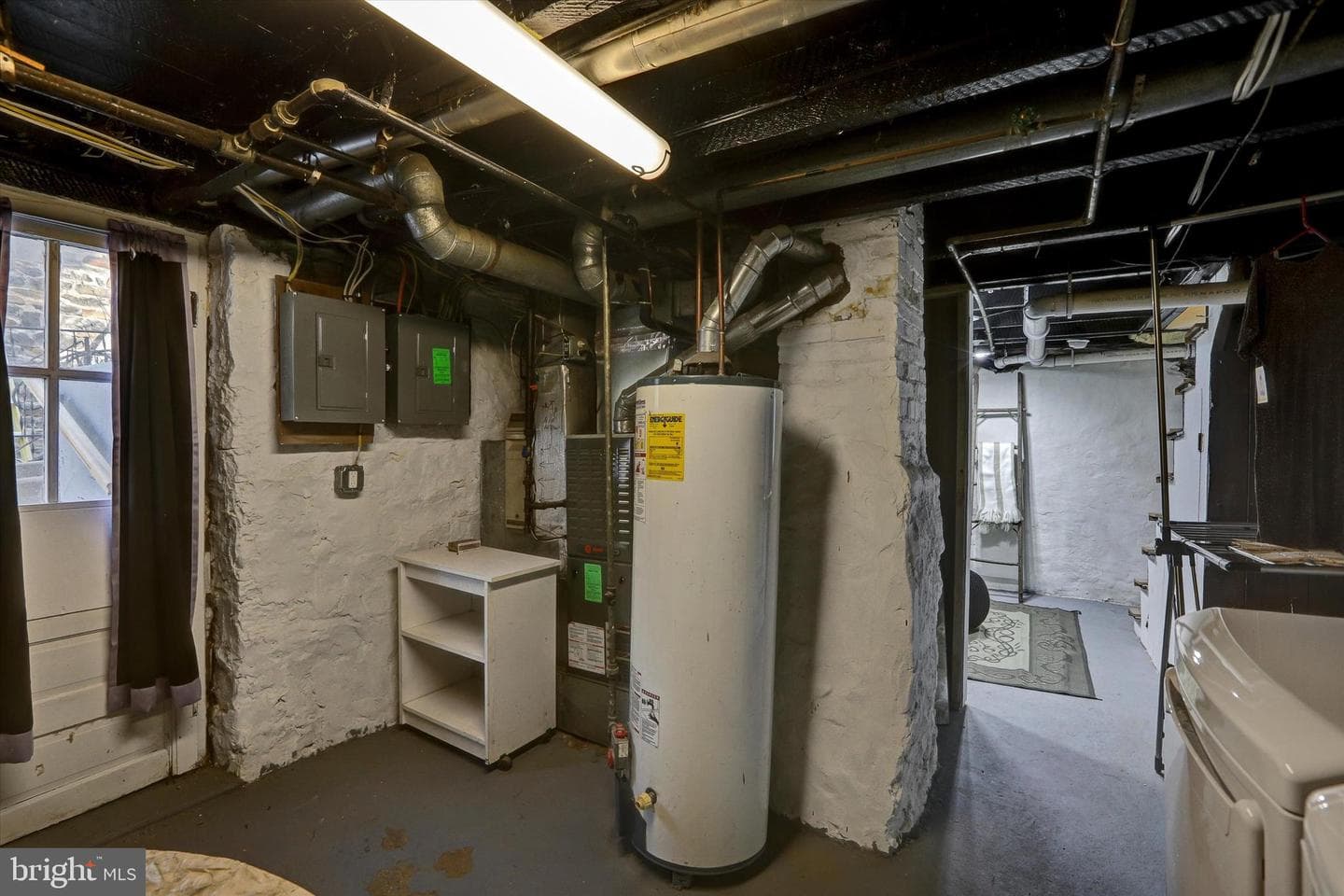 3355 Falls Road photo 25