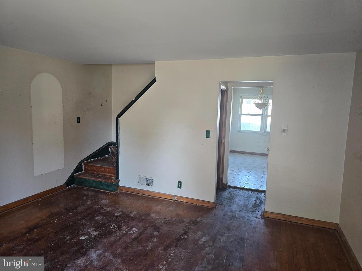 3916 2nd Street photo 2