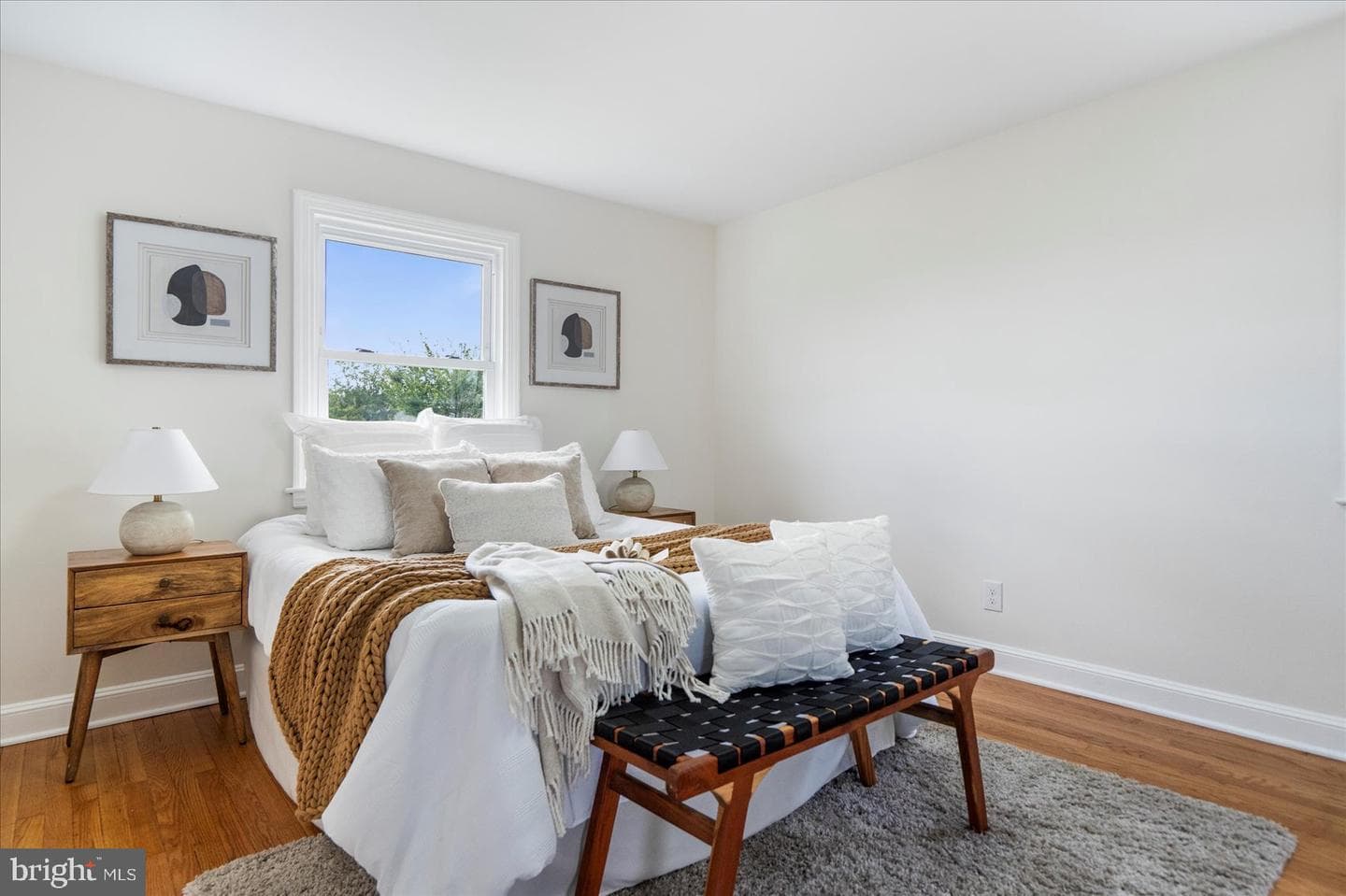 1202 E 35th Street photo 23