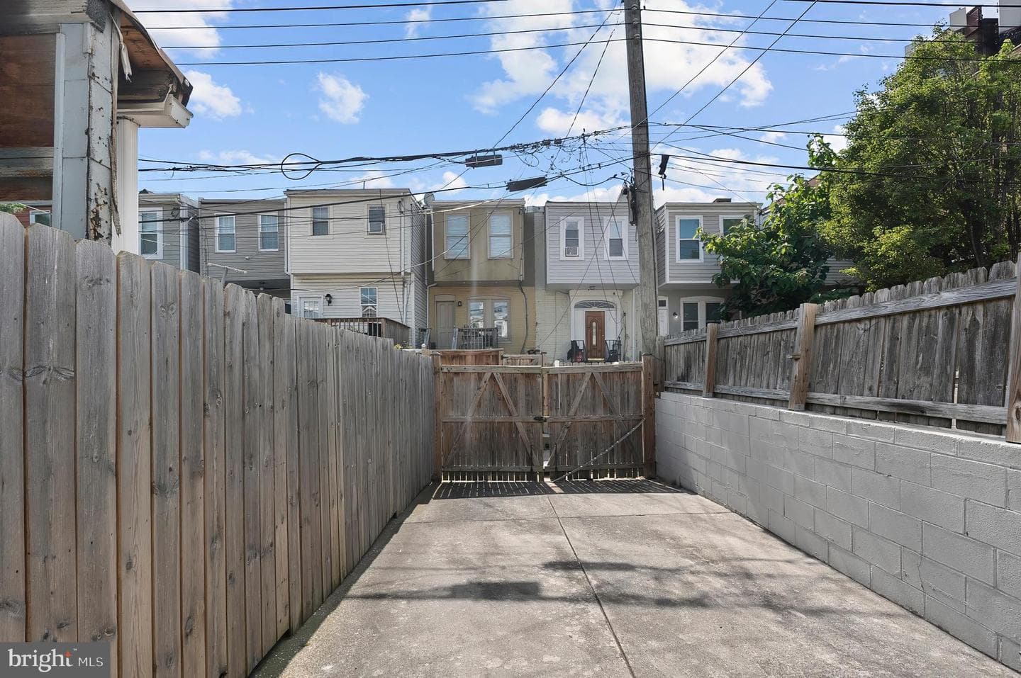 132 N Glover Street photo 31
