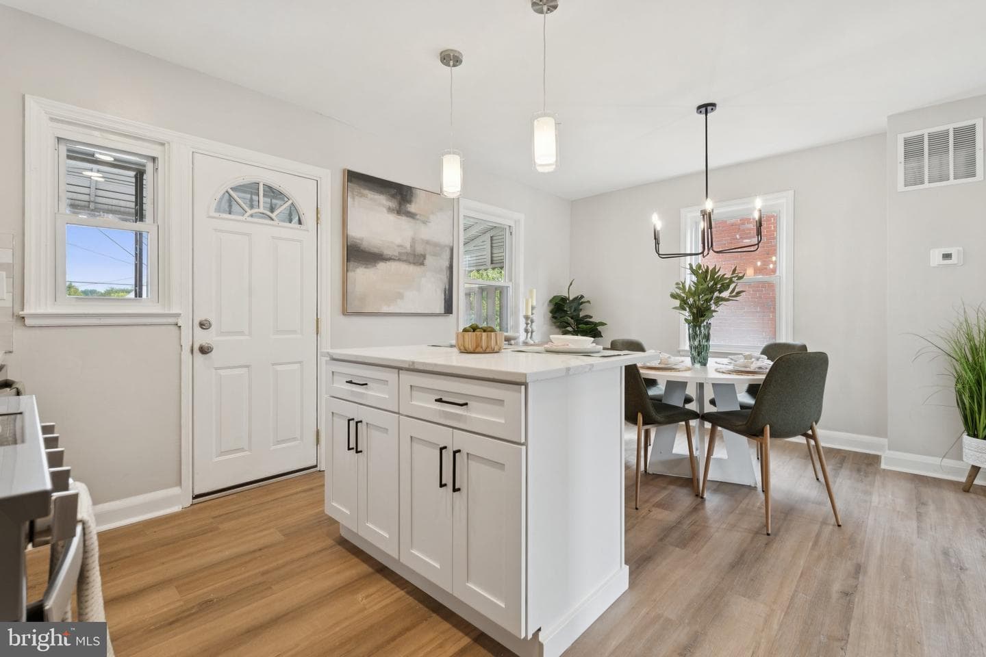 1014 Upnor Road photo 6