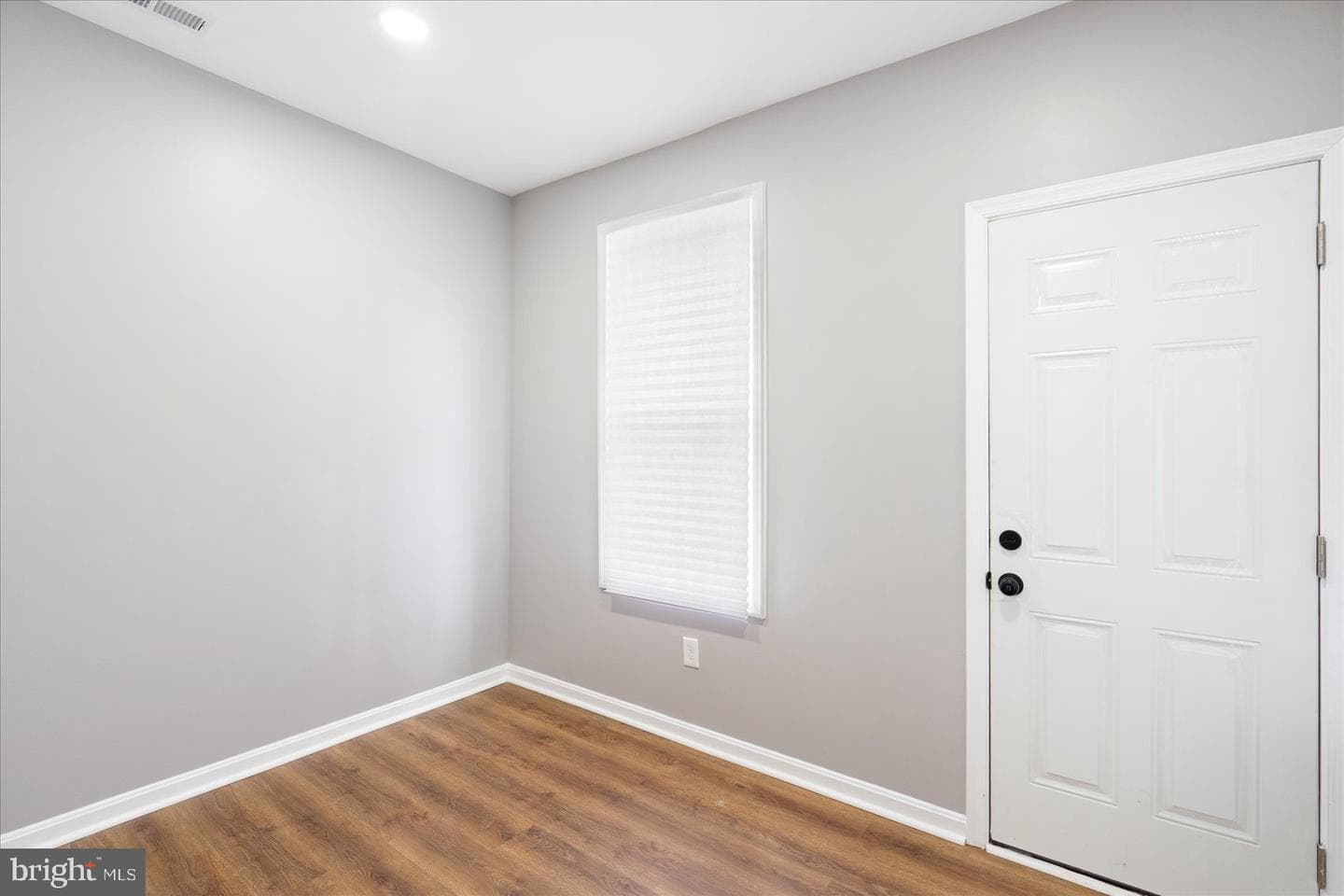 2924 Winchester Street photo 14