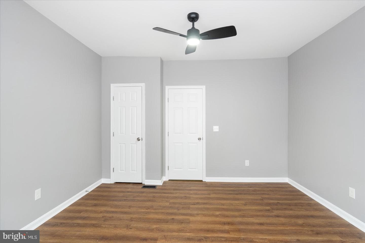 2924 Winchester Street photo 26