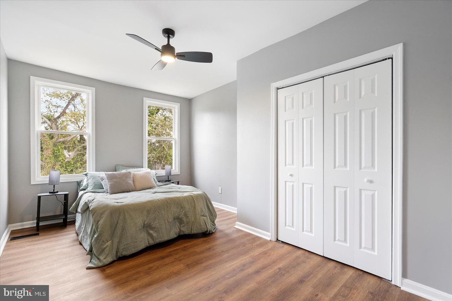 2924 Winchester Street photo 29