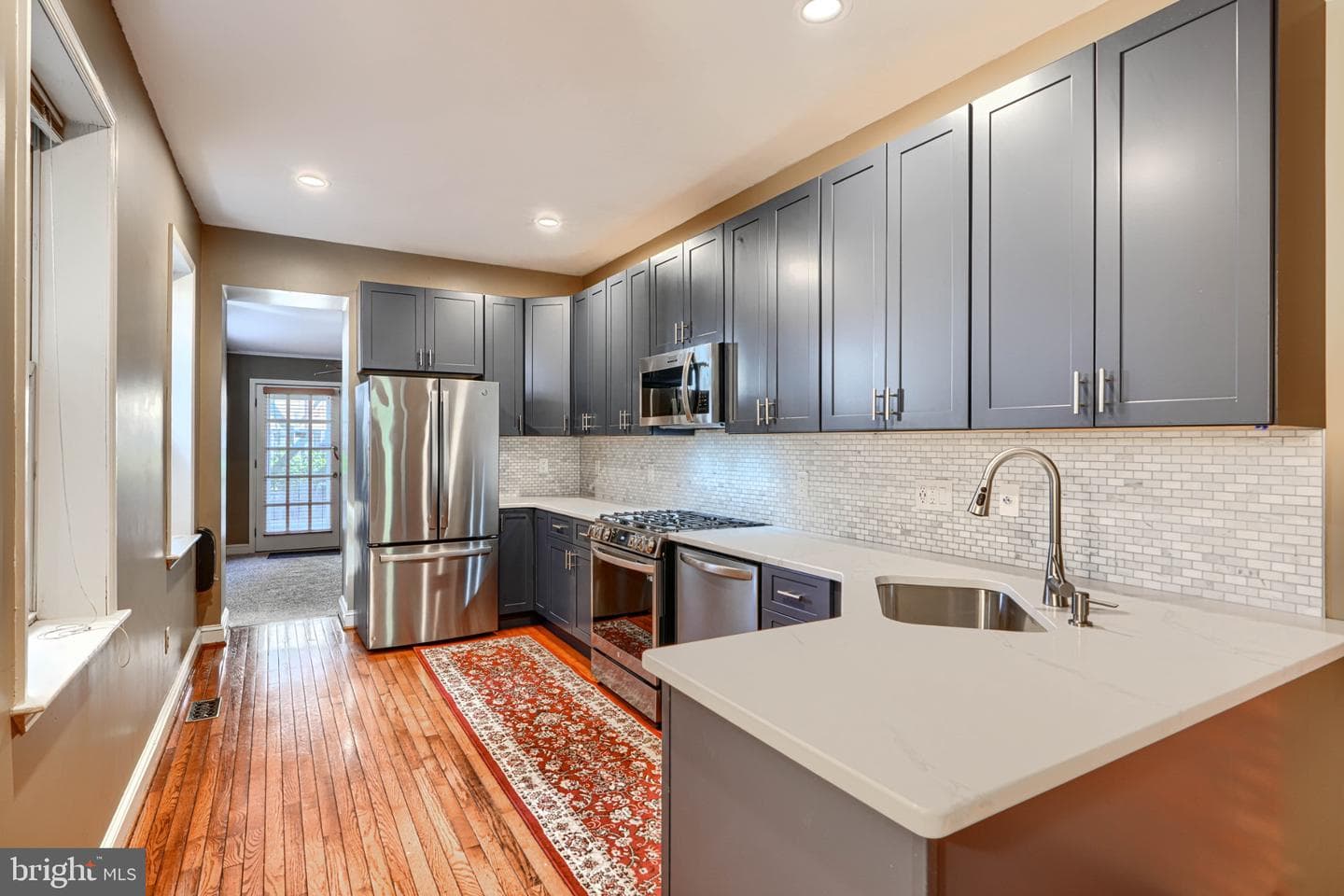 1025 S Hanover Street photo 11