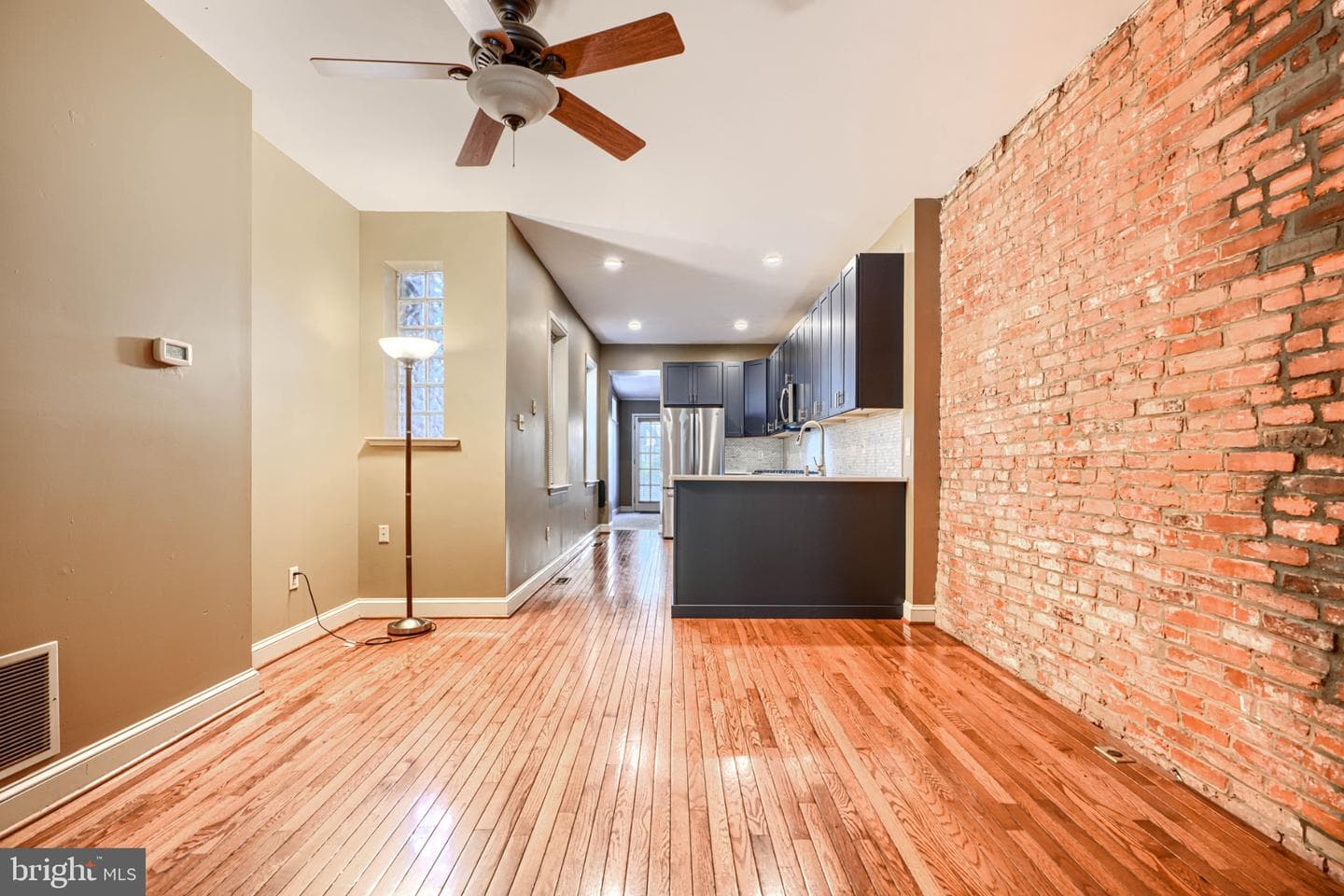 1025 S Hanover Street photo 7