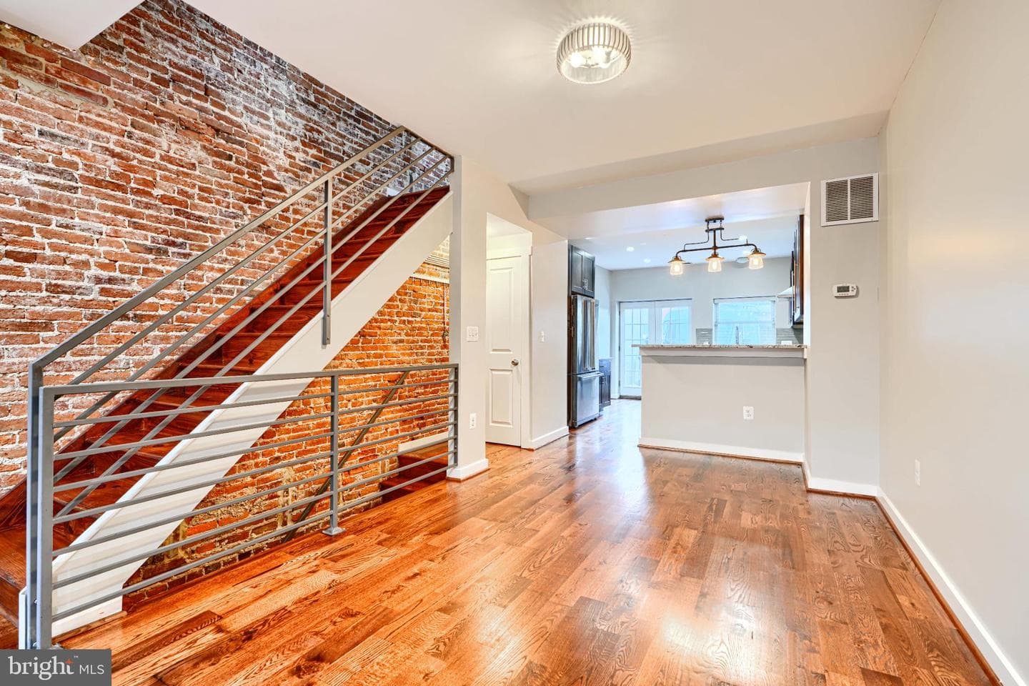 1246 Hull Street photo 6