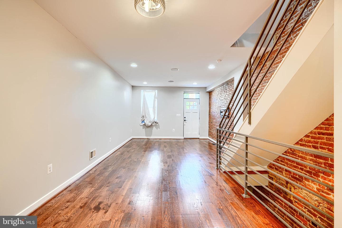 1246 Hull Street photo 8