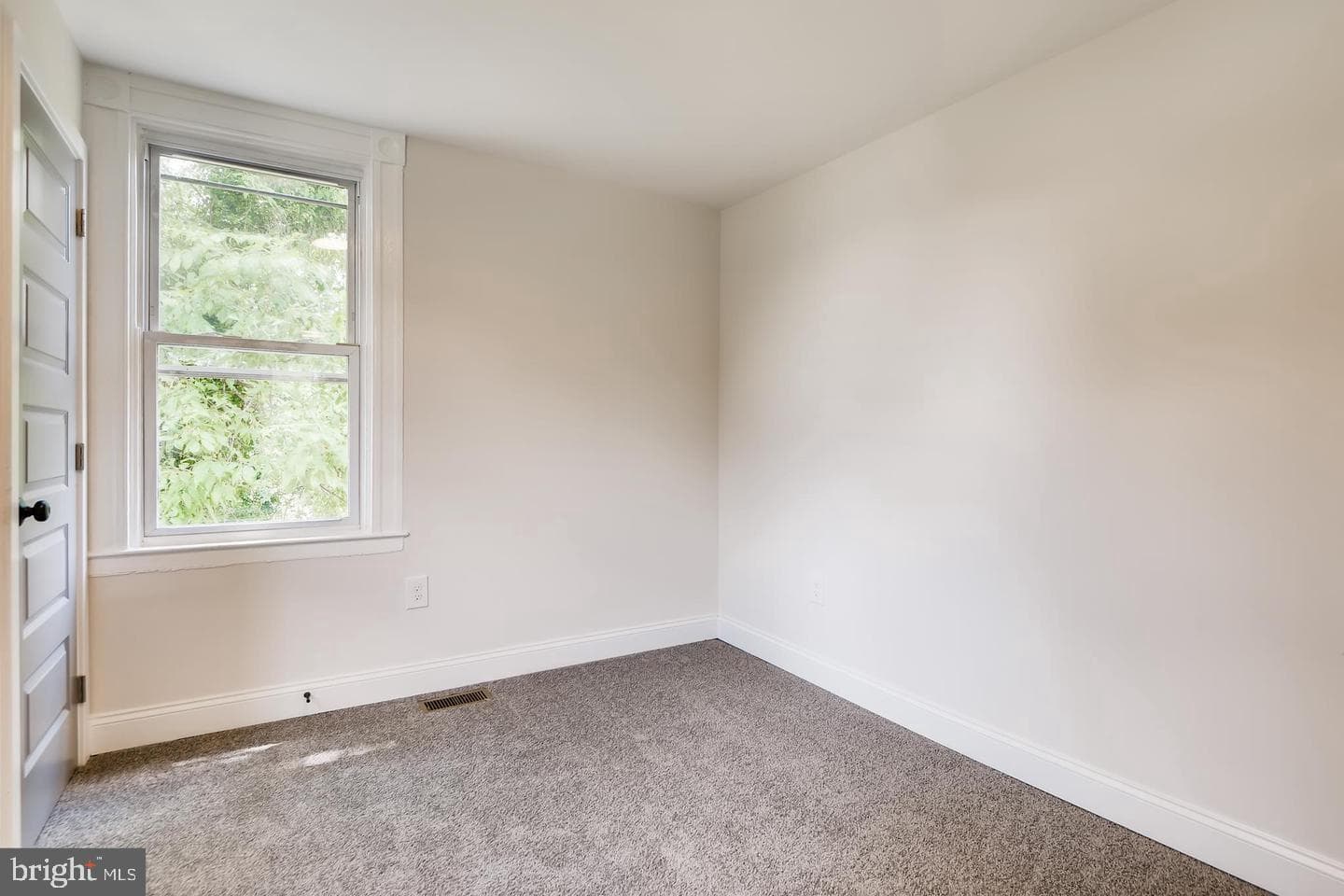 4503 Glenarm Avenue photo 40