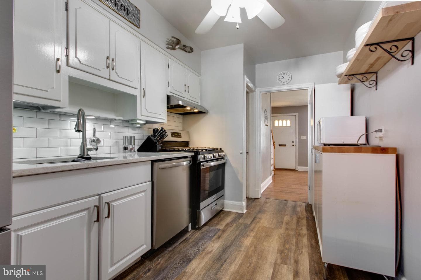 5506 Frederick Avenue photo 12