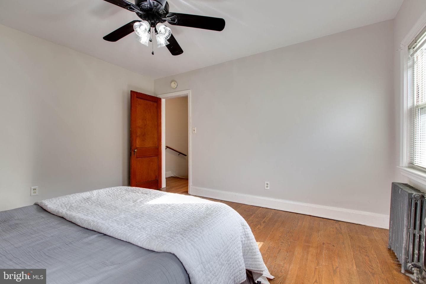 5506 Frederick Avenue photo 22