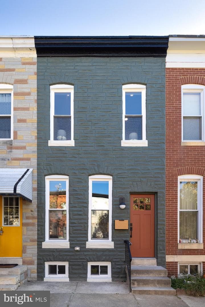 509 W 27th Street photo 2