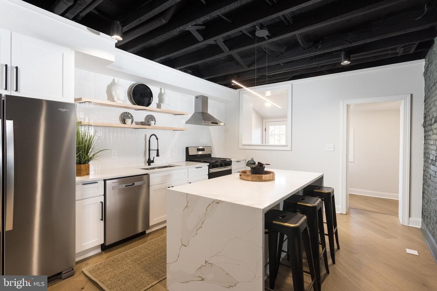 509 W 27th Street photo 9