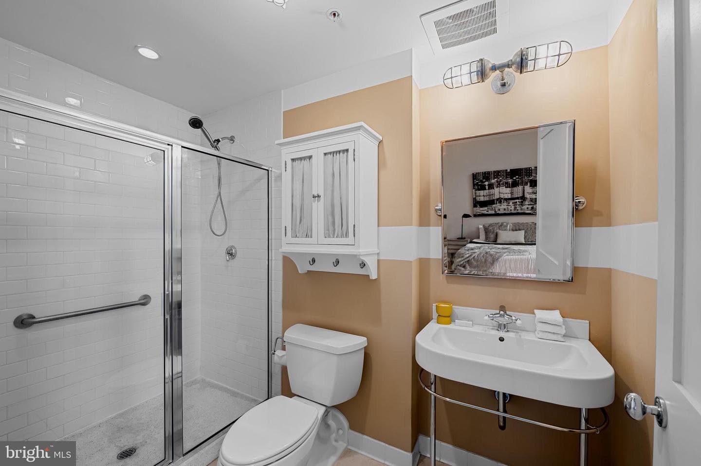 1220 Bank Street #407 photo 29