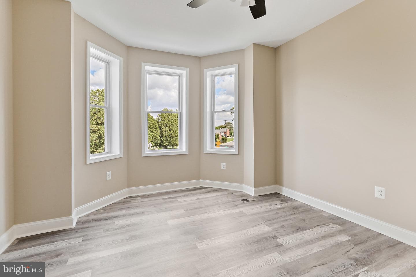 100 Collins Avenue photo 15