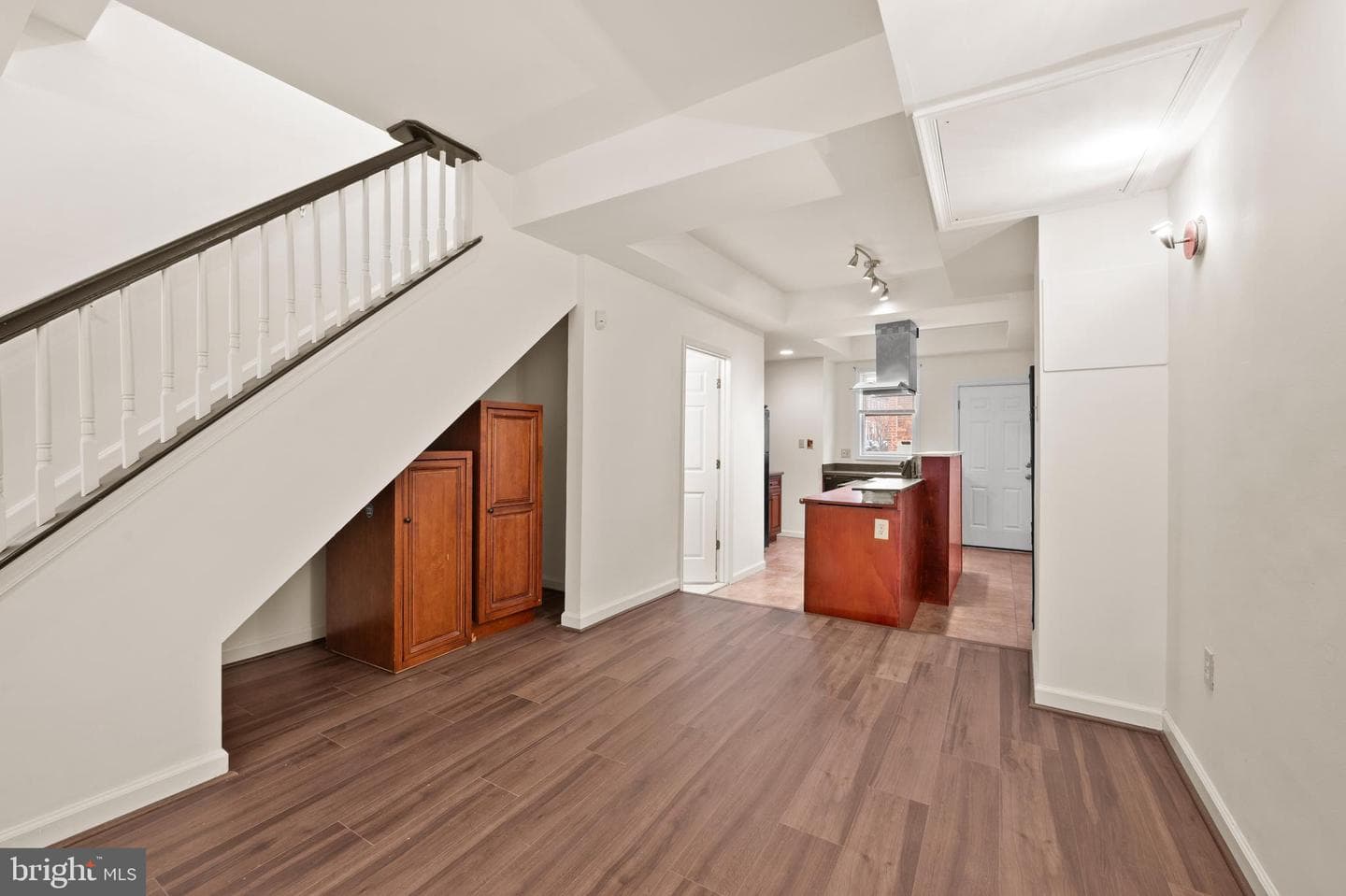 901 W Barre Street photo 10