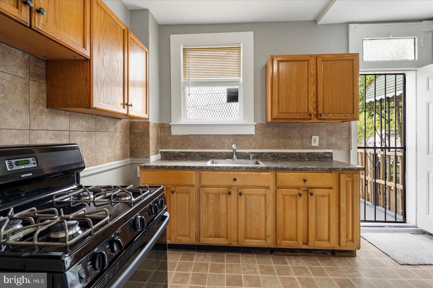 2946 Arunah Avenue photo 13