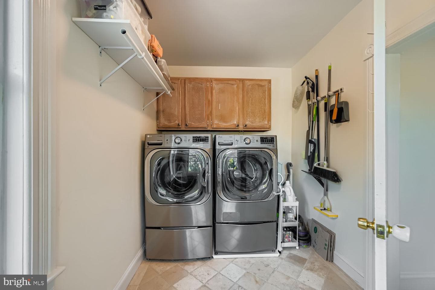 2316 Erdman Avenue photo 16