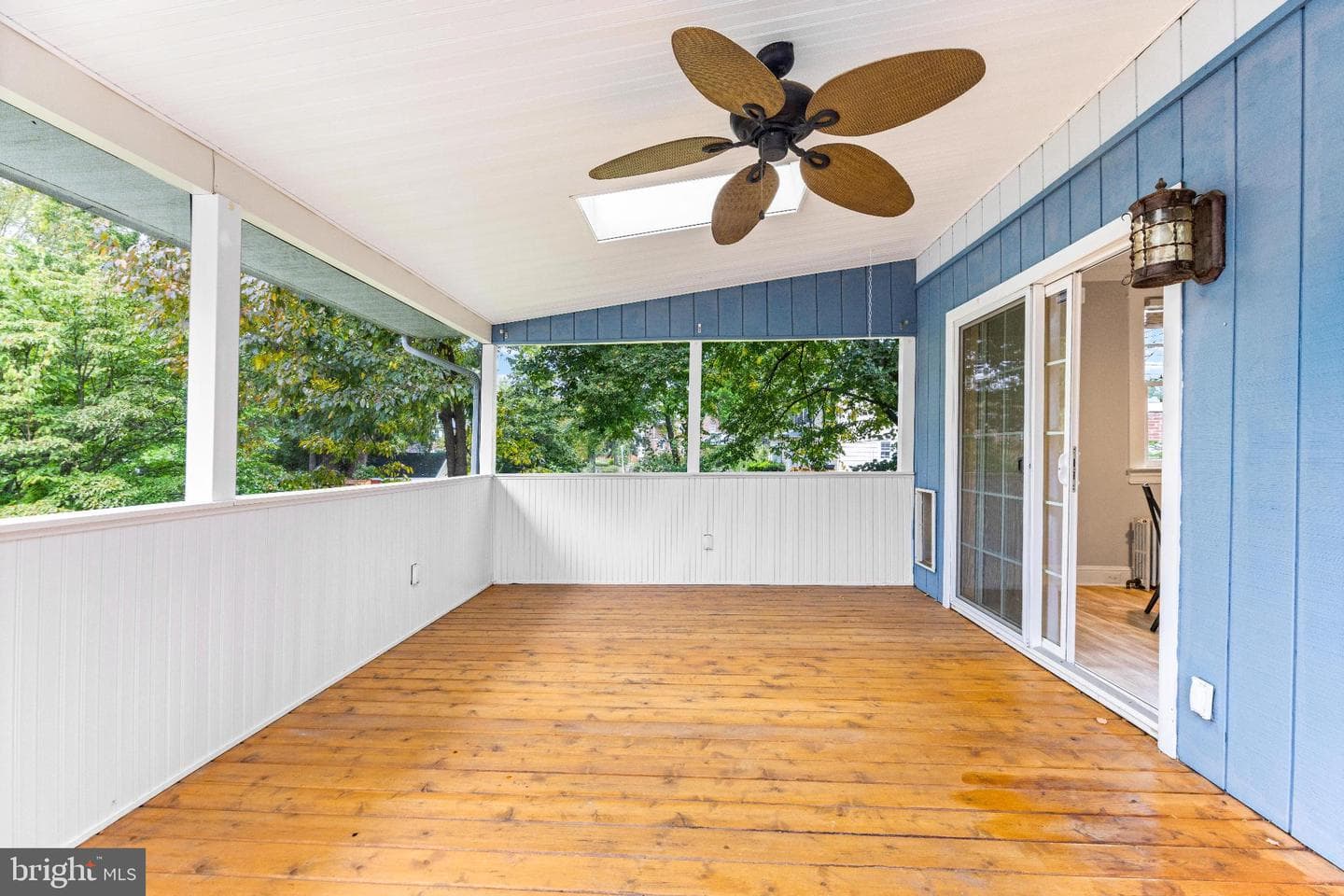 307 E Lake Avenue photo 42