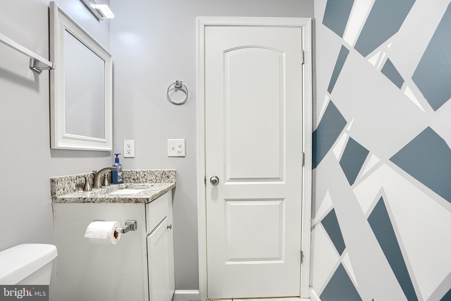 4054 Hilton Road photo 17
