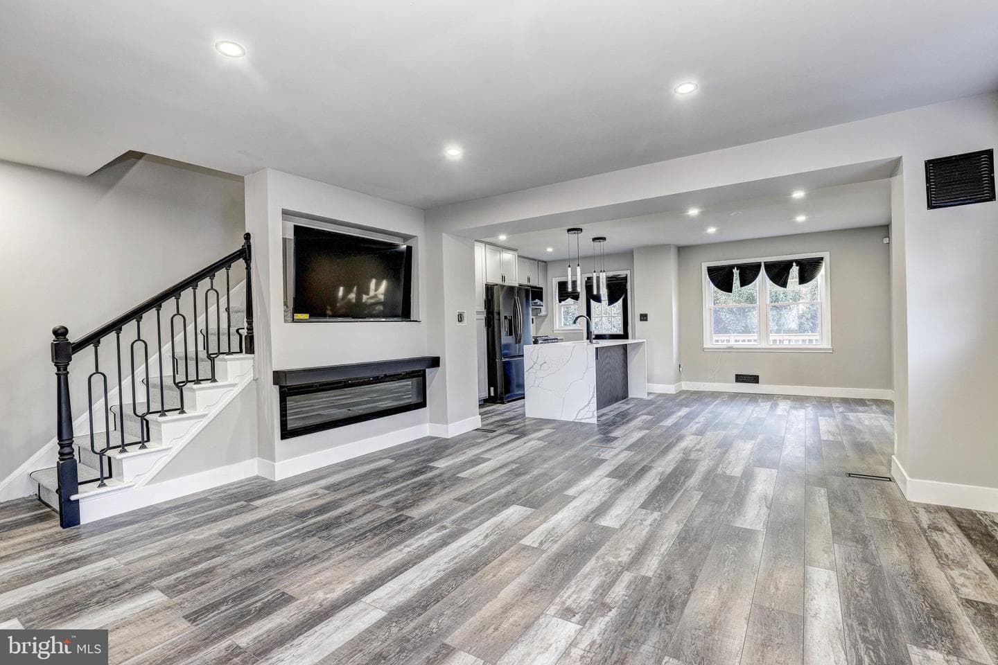 3929 Duvall Avenue photo 34