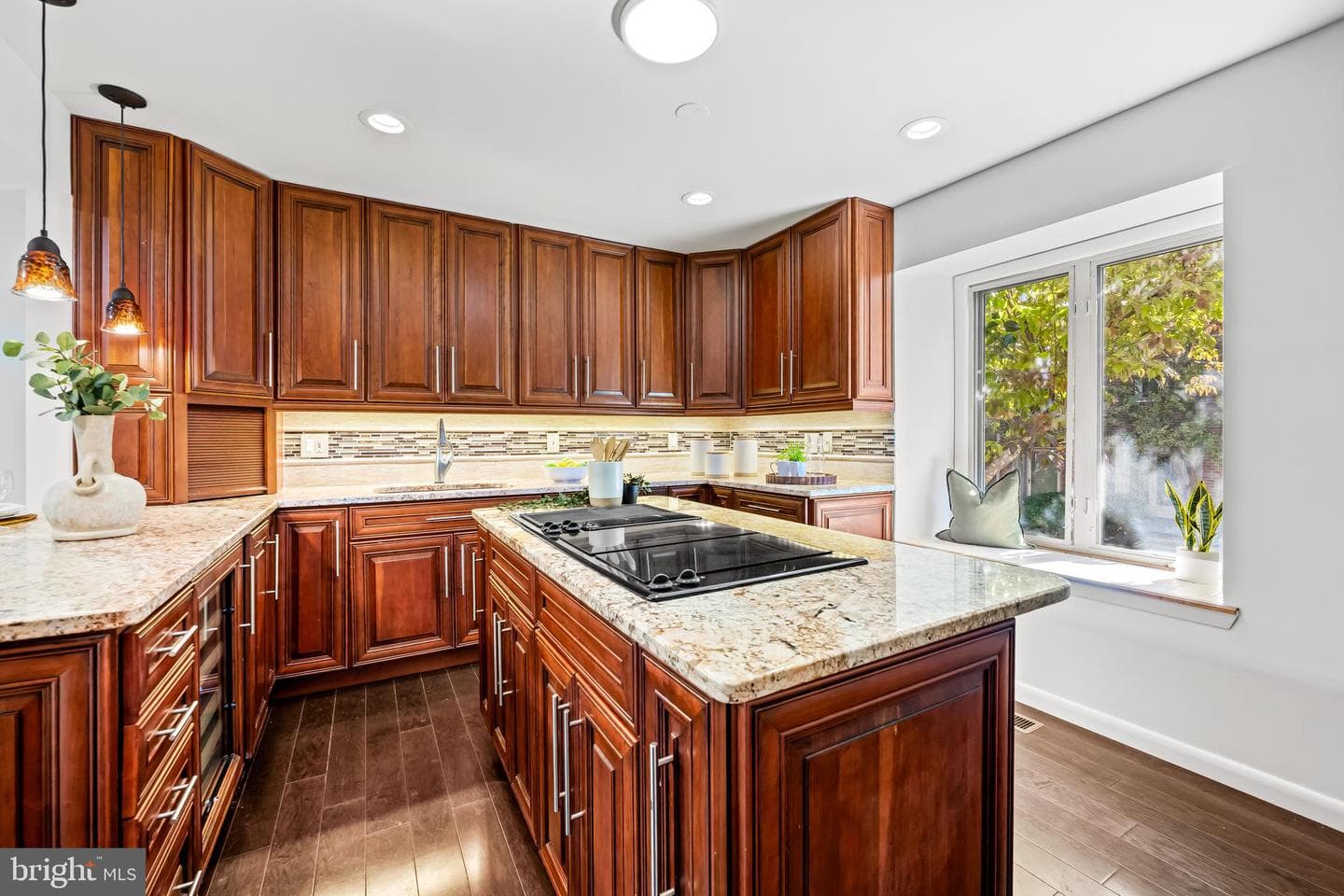 254 Waxter Way photo 13