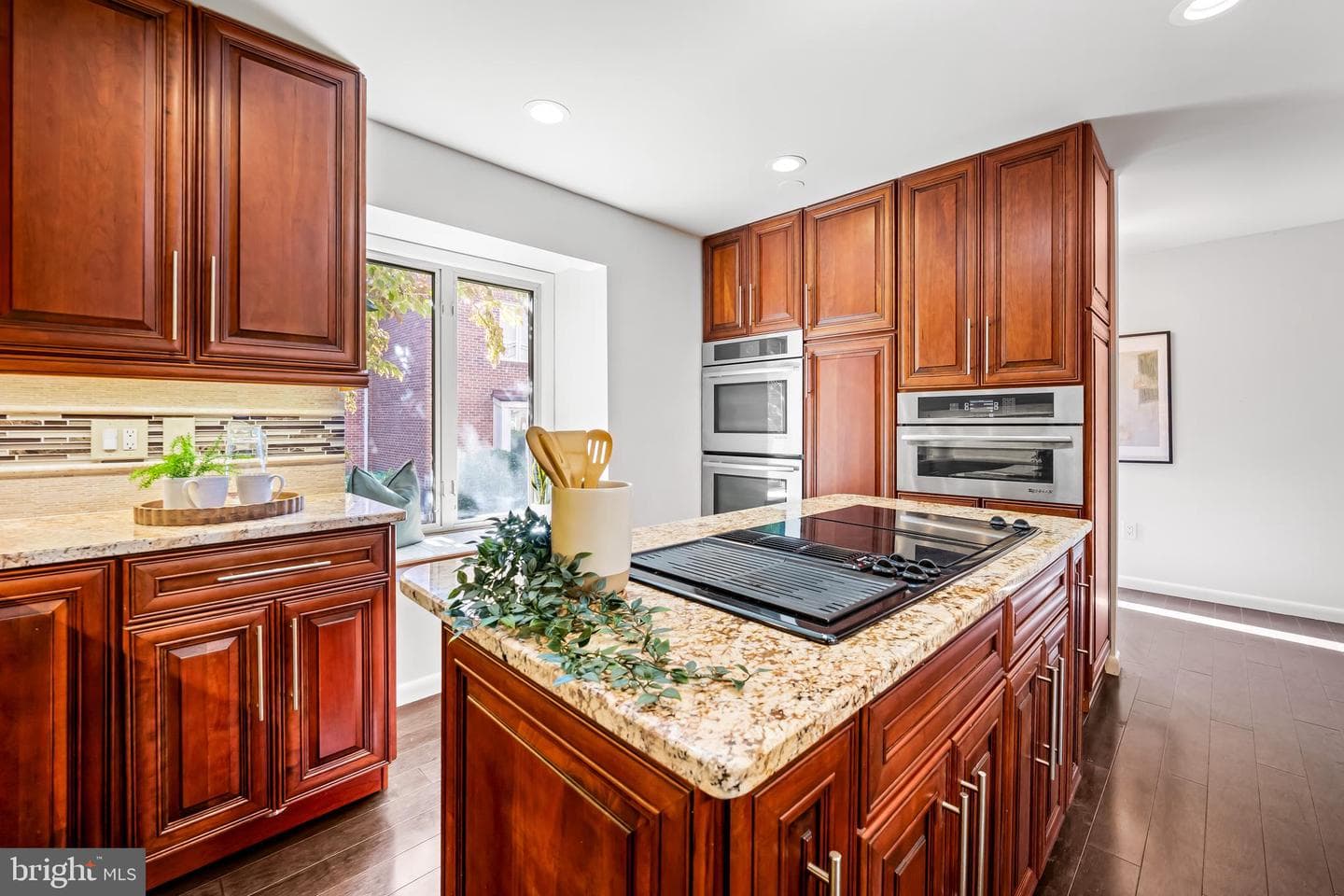 254 Waxter Way photo 14