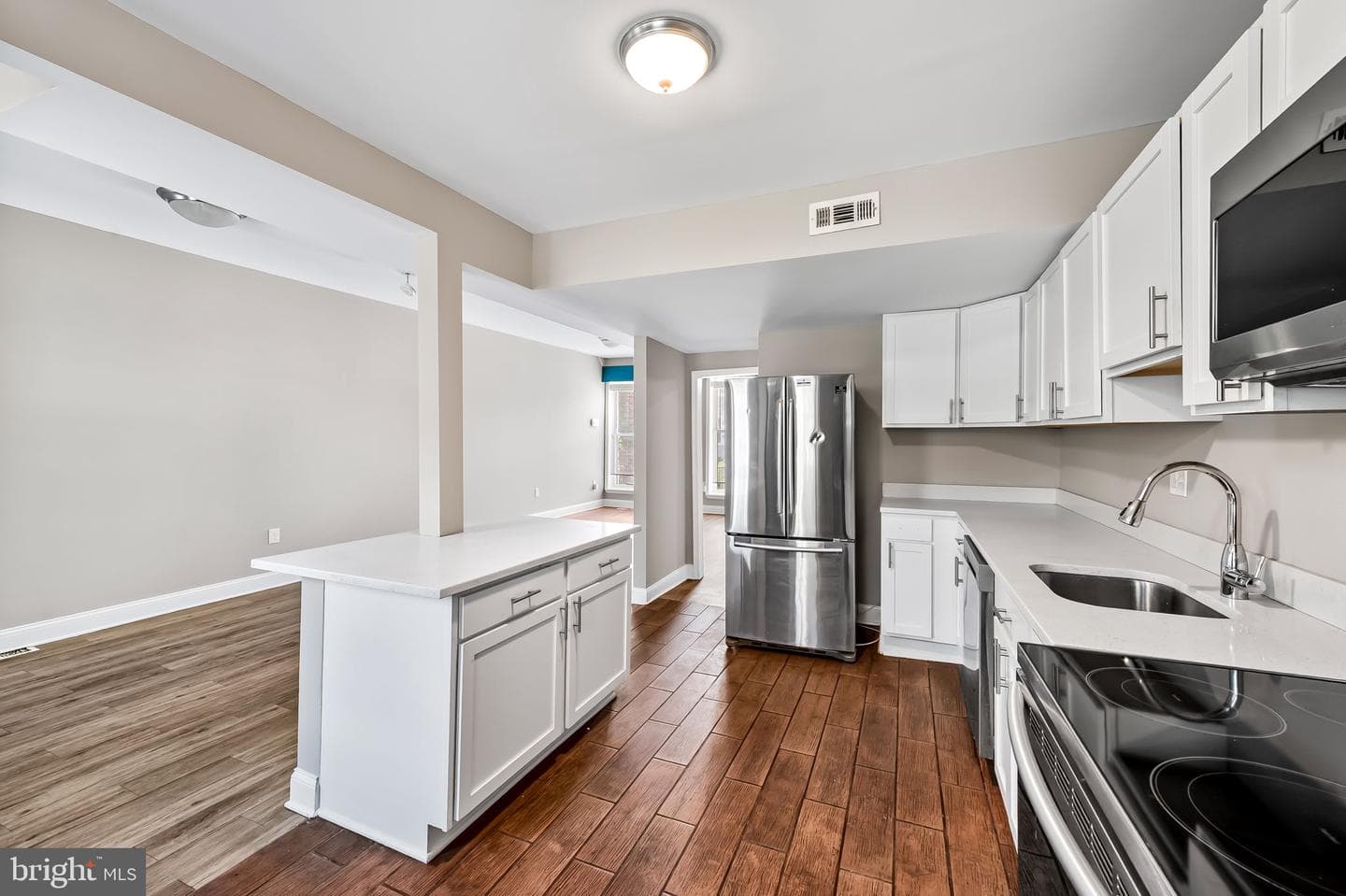 4021 Park Heights Avenue photo 14
