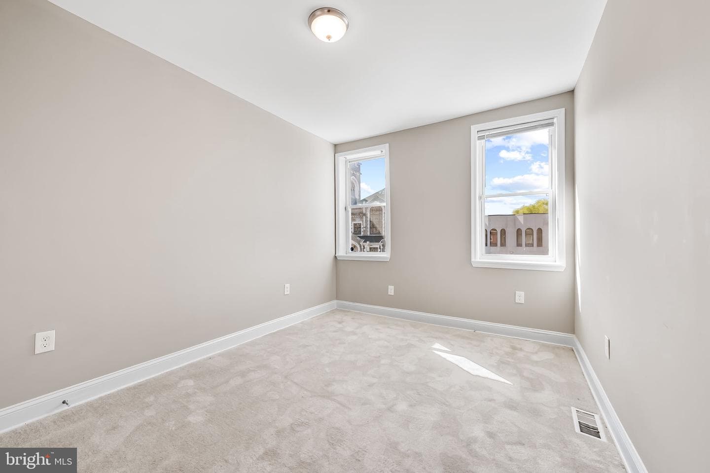 4021 Park Heights Avenue photo 18