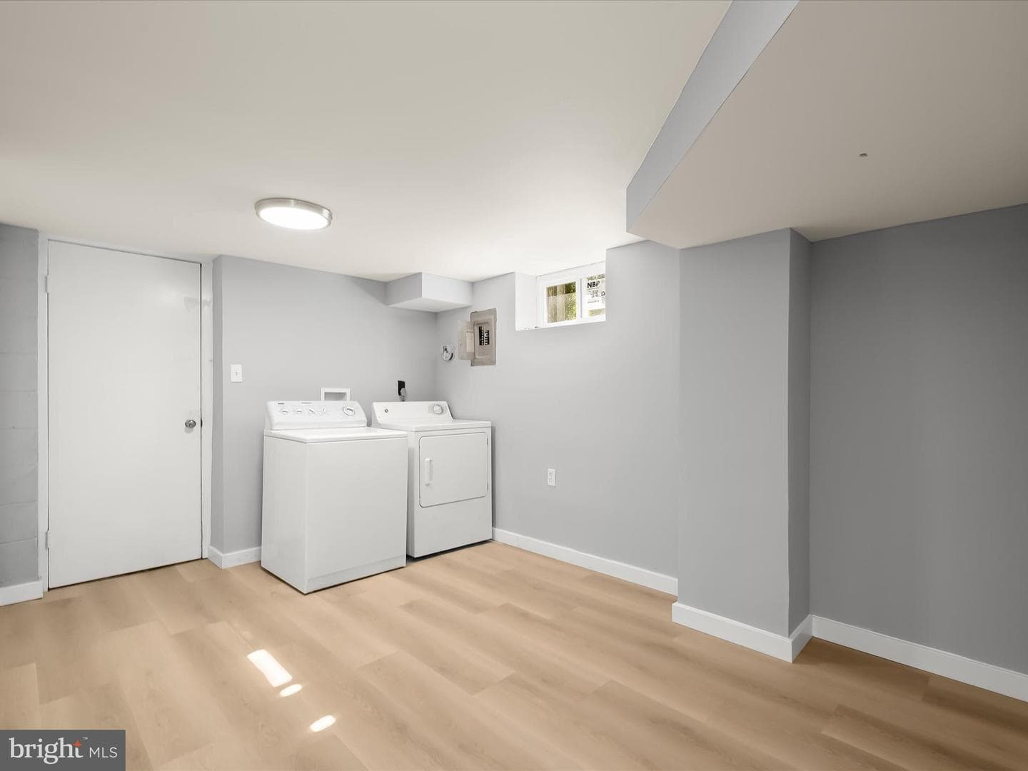 15 W Bristol Avenue photo 15
