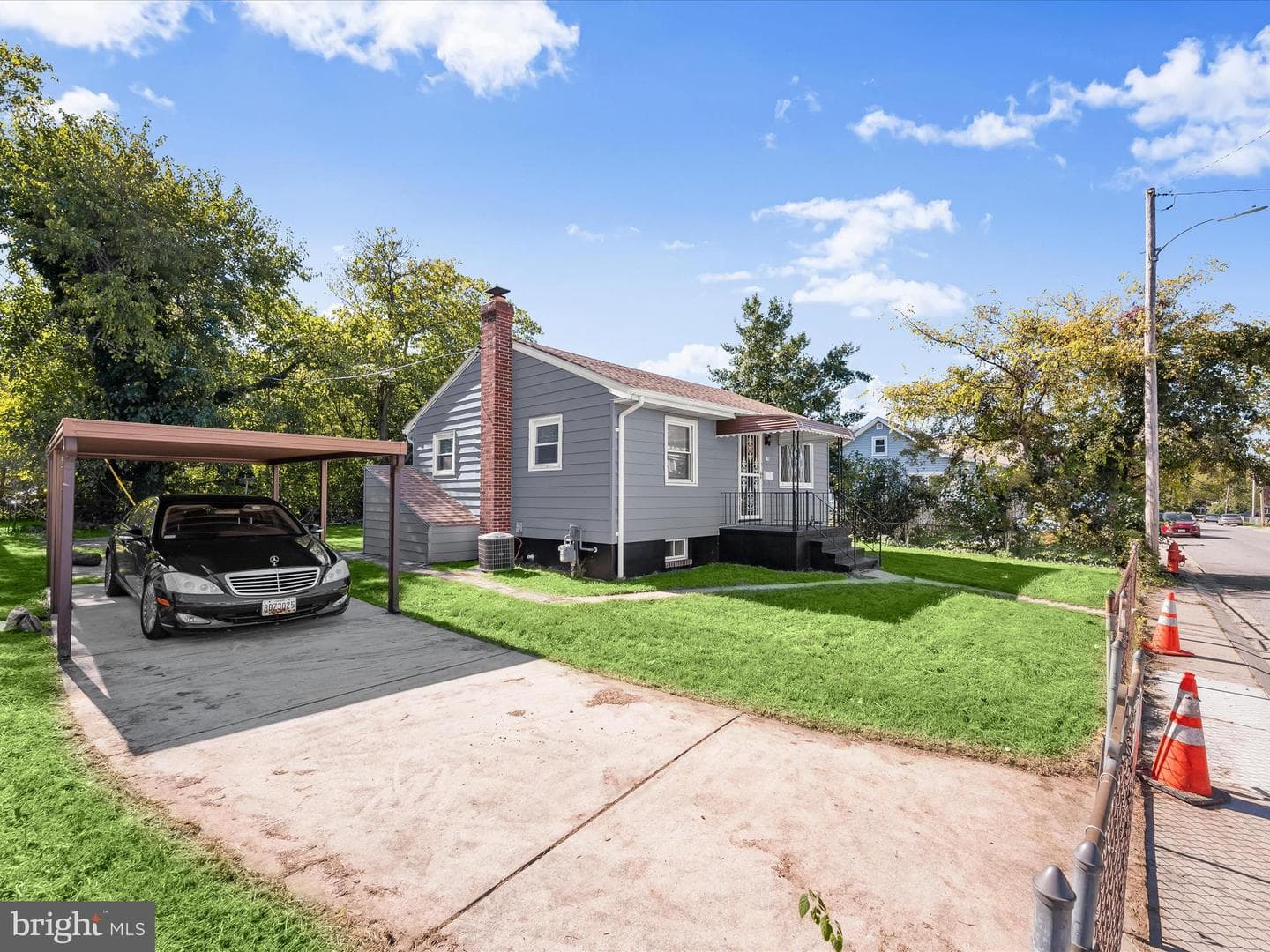 15 W Bristol Avenue photo 25