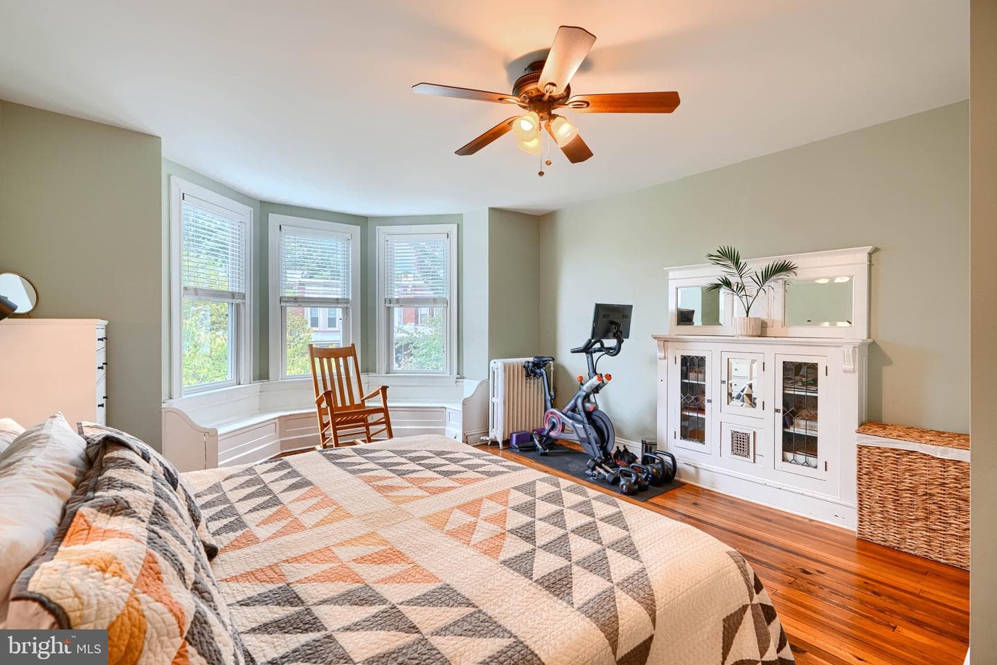 2511 Guilford Avenue photo 40