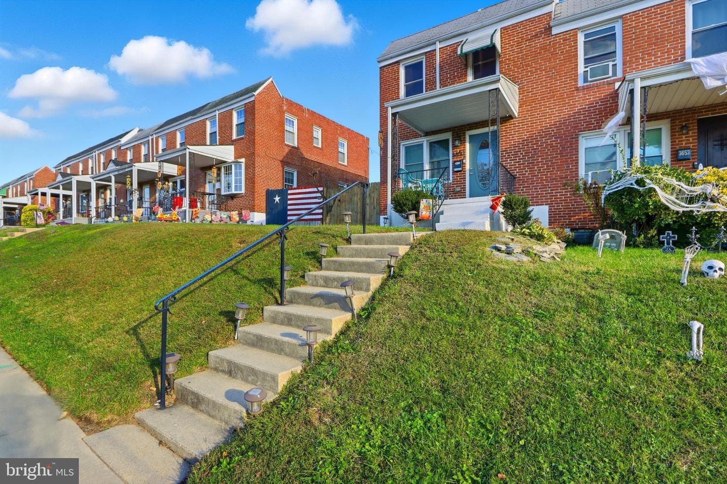 3651 Mactavish Avenue photo 4