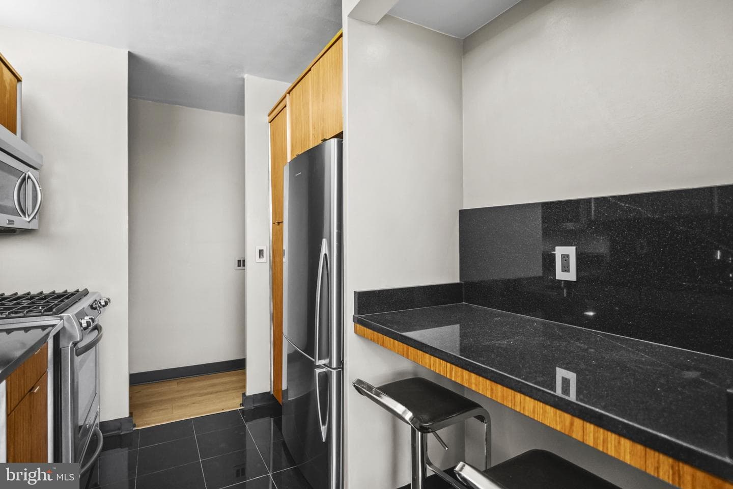 4000 N Charles Street #706 photo 8