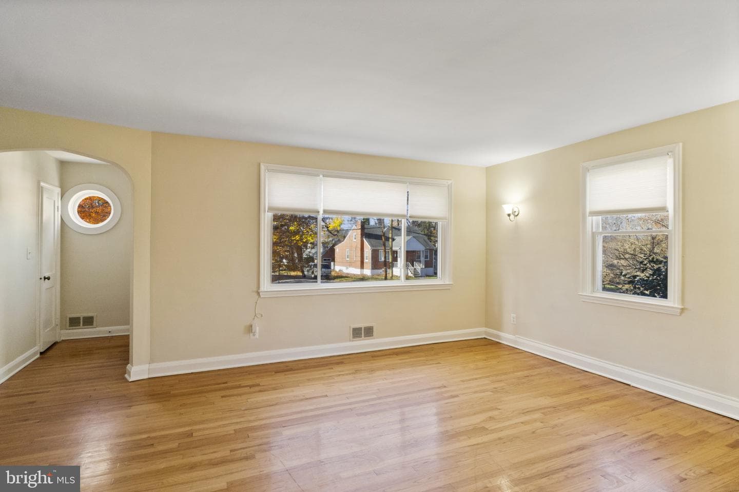 5709 Woodcrest Avenue photo 38