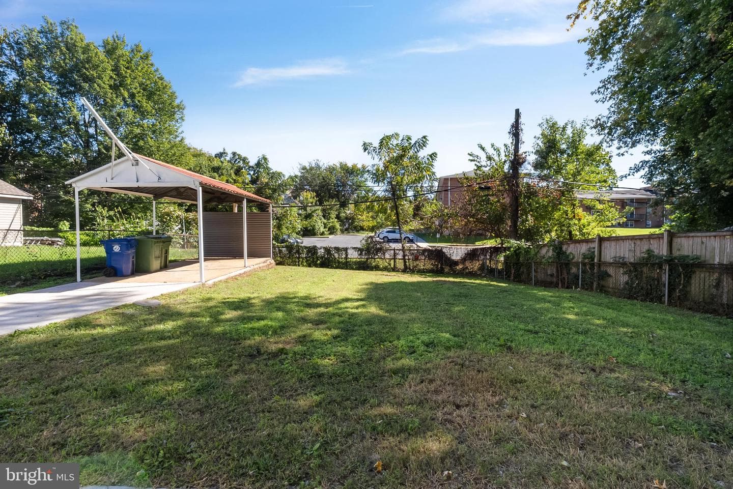 5211 Eugene Avenue photo 69