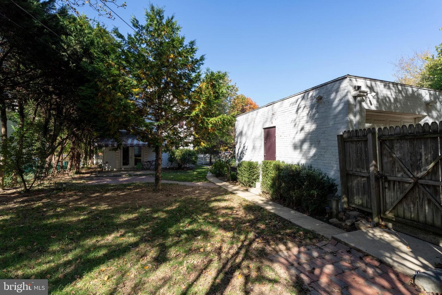 311 Woodbourne Avenue photo 33