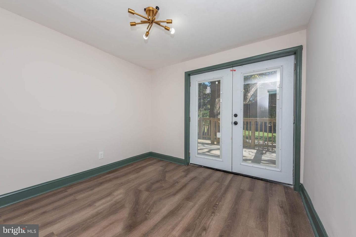 519 N Carrollton Avenue photo 21