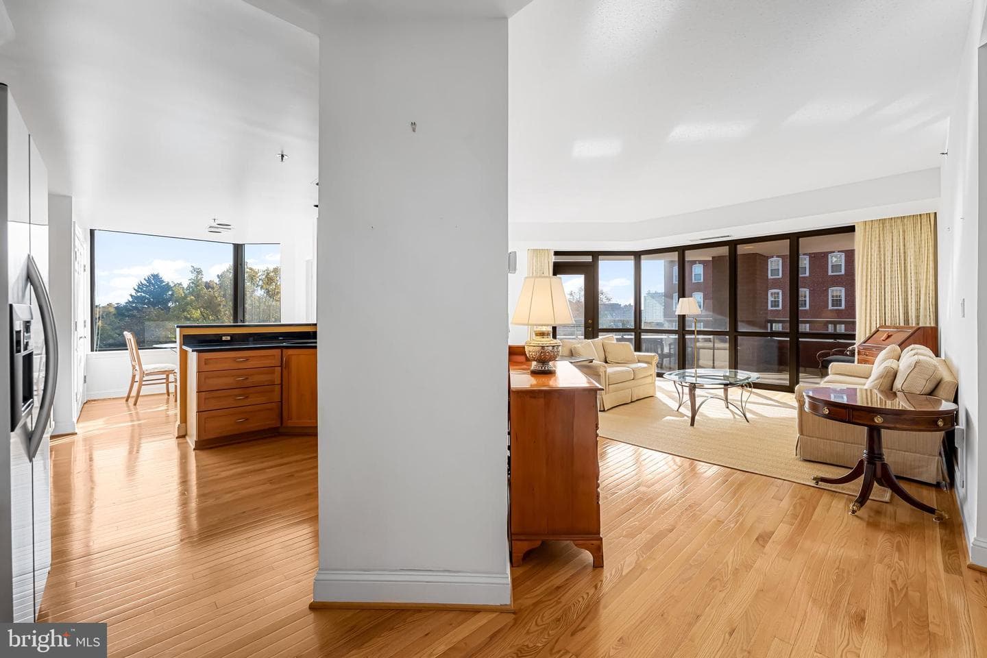 3704 N Charles Street N #406 photo 4
