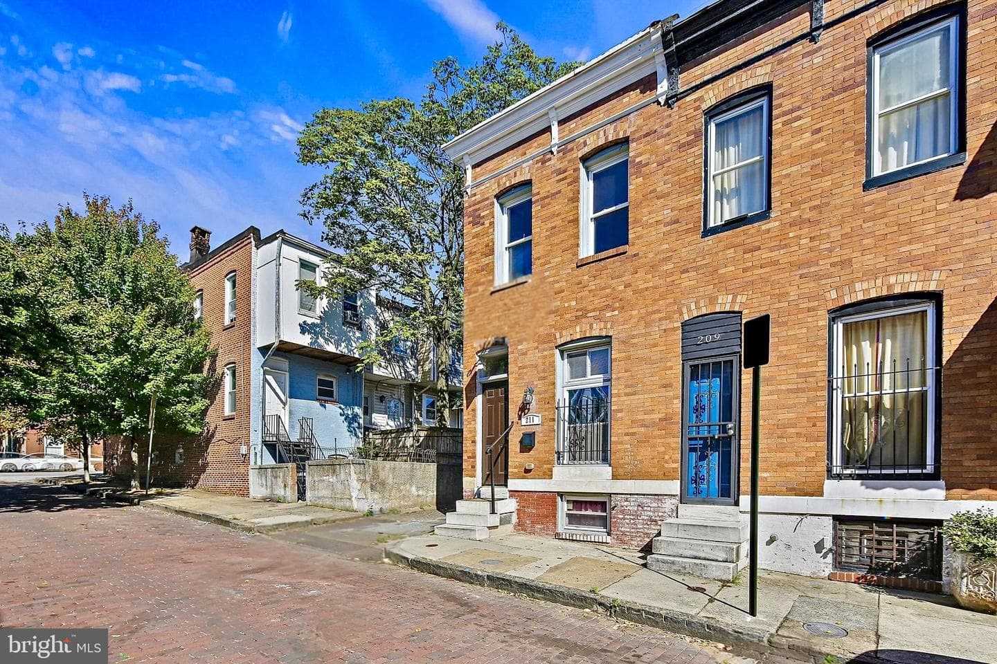 211 N Streeper Street photo 3