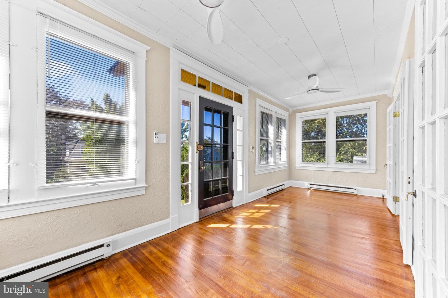 3220 Montebello Terrace photo 4
