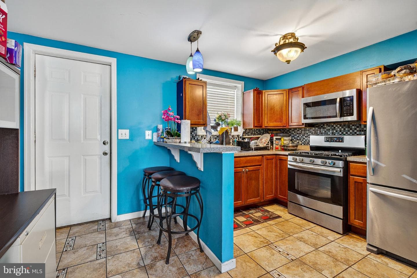 1109 Quantril Way photo 2