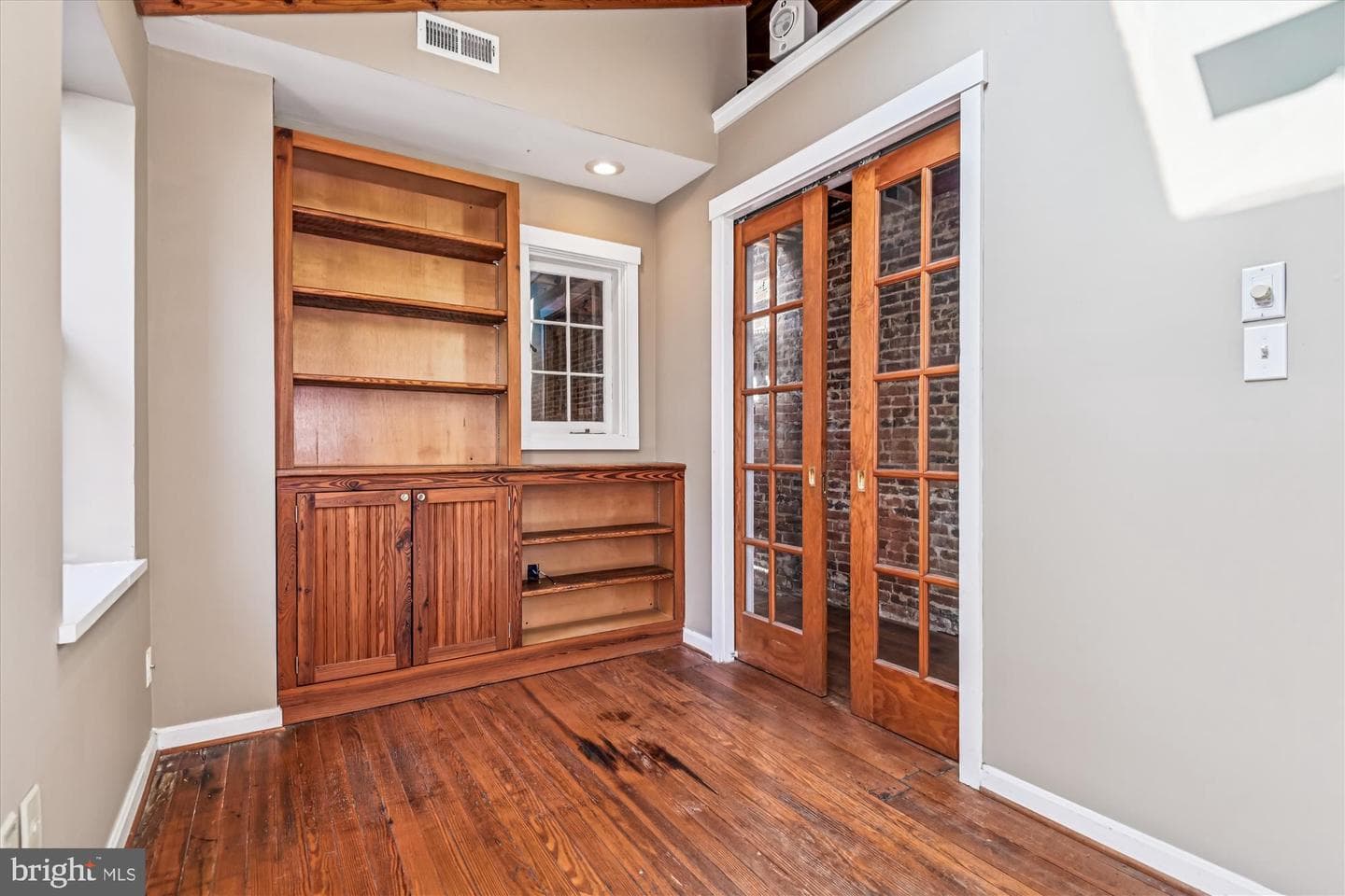 1293 William Street photo 27