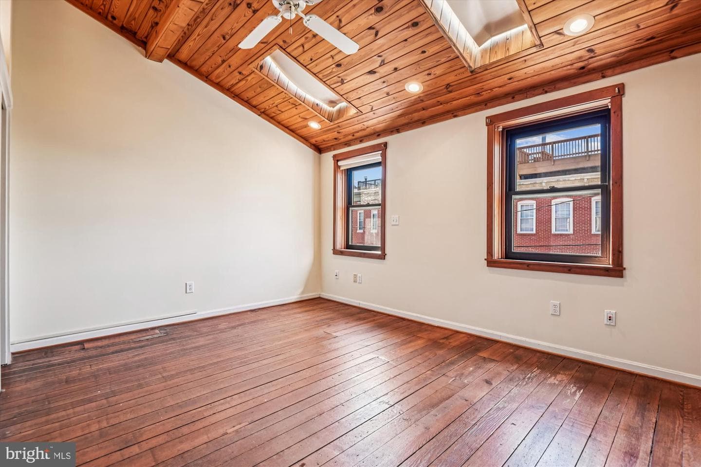 1293 William Street photo 36
